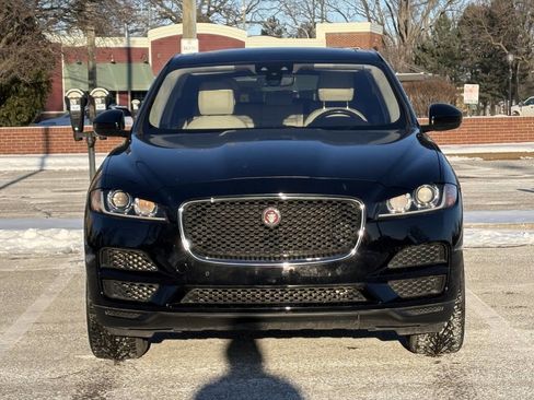 Used 2019 Jaguar F-PACE Prestige image 5