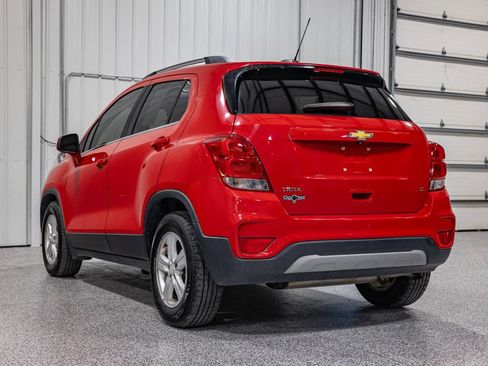 Used 2017 Chevrolet Trax LT FWD image 6