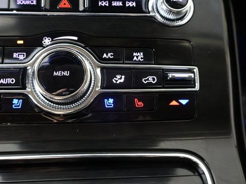 Used 2022 Lincoln Nautilus Reserve image 52