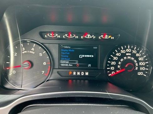 Used 2018 Ford F150 XLT w/ Equipment Group 302A Luxury AWD/4WD image 15