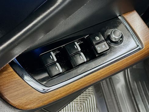 Used 2017 MAZDA CX-9 Signature image 15