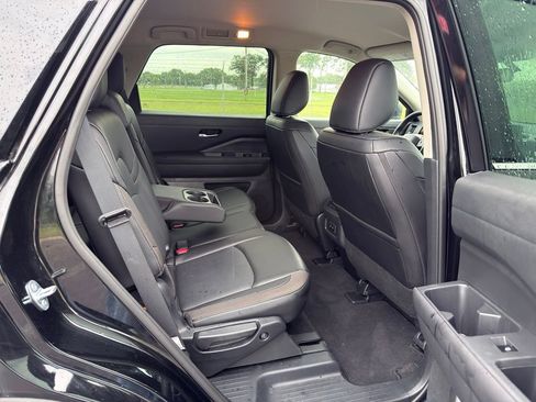 Used 2026 Nissan Pathfinder SL AWD/4WD image 33