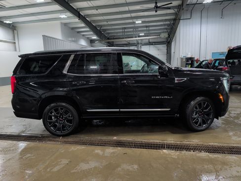 Used 2026 GMC Yukon Denali w/ Sun & Power Step Package image 2