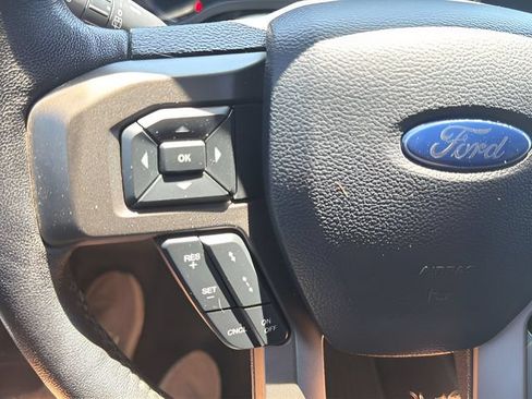 Used 2019 Ford Expedition XLT w/ Equipment Group 202A RWD image 21