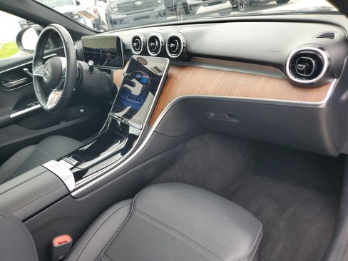 Used 2025 Mercedes-Benz C 300 Sedan image 20