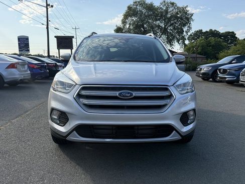 Used 2019 Ford Escape Titanium FWD image 2