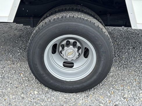 New 2025 Chevrolet Express 3500 w/ Power Convenience Package RWD image 4