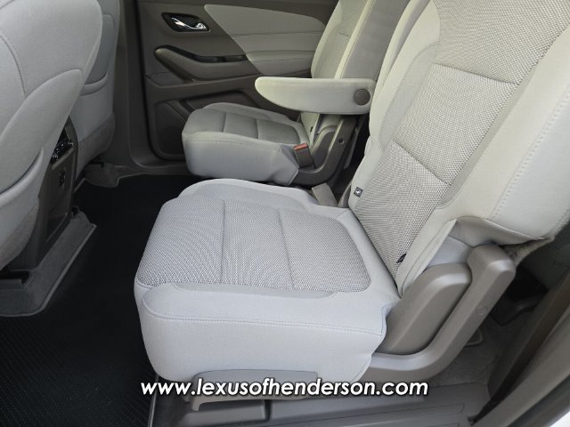 Used 2020 Chevrolet Traverse LT FWD image 11