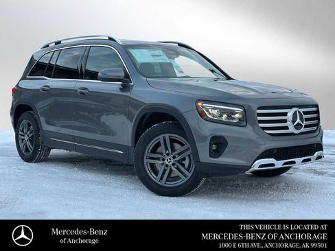 New 2026 Mercedes-Benz GLB 250 4MATIC image 1