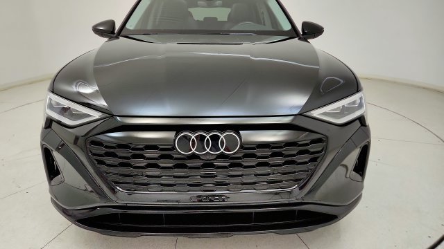 Used 2024 Audi Q8 e-tron Premium AWD/4WD image 24