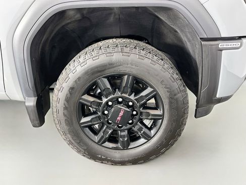Used 2024 GMC Sierra 2500 AT4 w/ Technology Package AWD/4WD image 38
