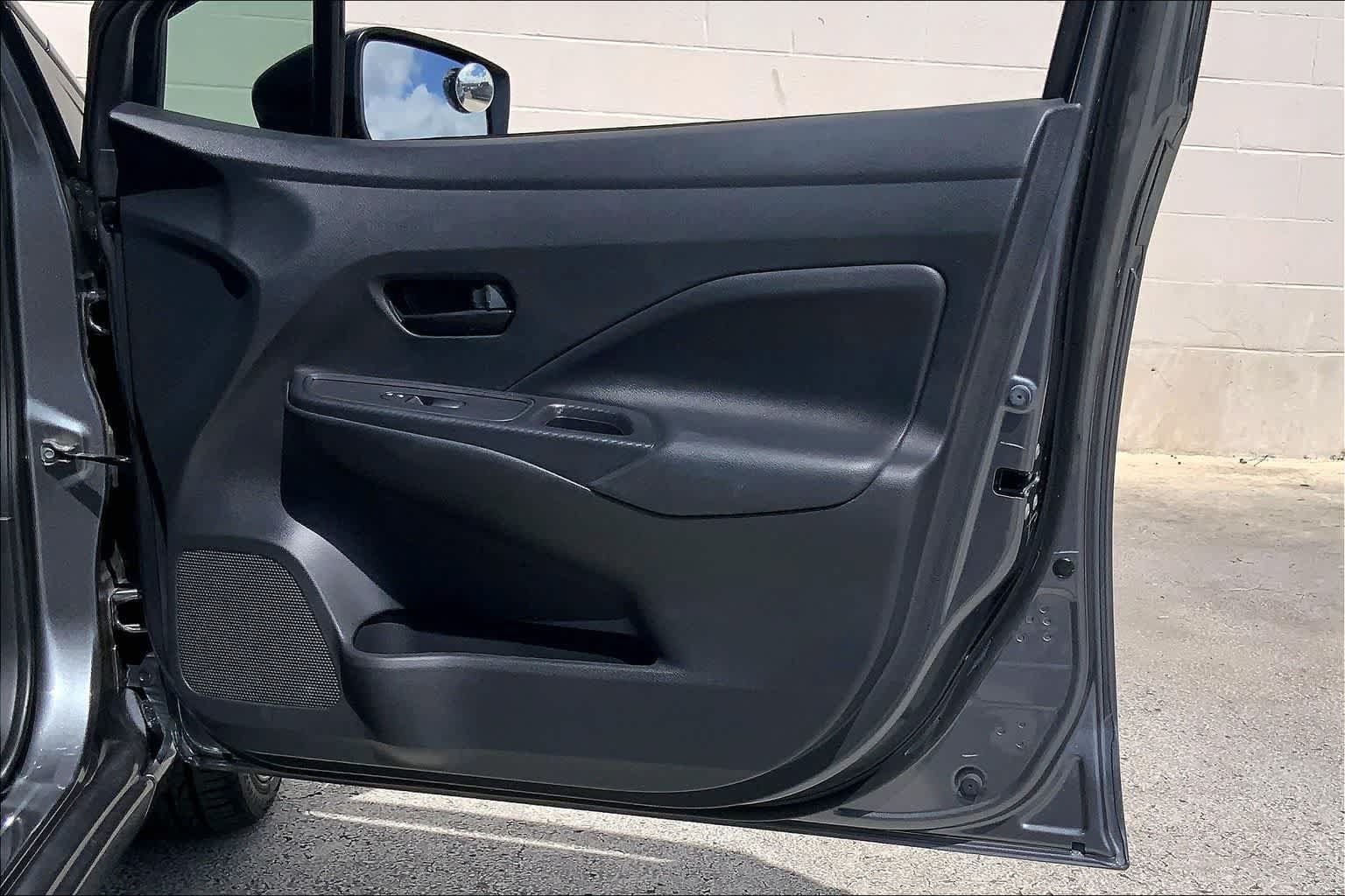 Used 2024 Nissan Versa S FWD image 28
