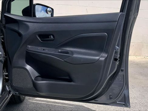 Used 2024 Nissan Versa S FWD image 28