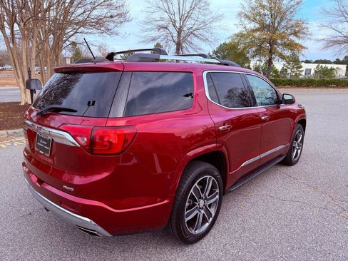 Used 2019 GMC Acadia Denali image 14