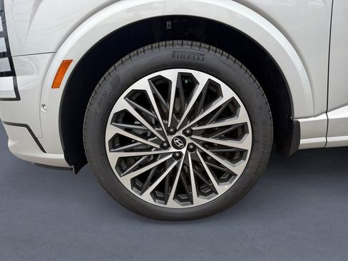 New 2026 Hyundai Palisade Calligraphy FWD image 9