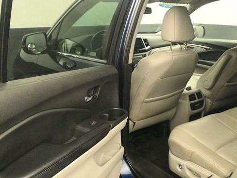 Used 2017 Honda Pilot EX-L image 11