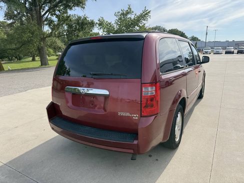 Used 2010 Dodge Grand Caravan Hero w/ Entertainment Group 1 FWD image 6