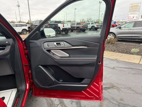 Used 2025 Ford Explorer ST w/ Sun And Sound Package image 14