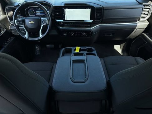 Used 2024 Chevrolet Silverado 1500 LT AWD/4WD image 18