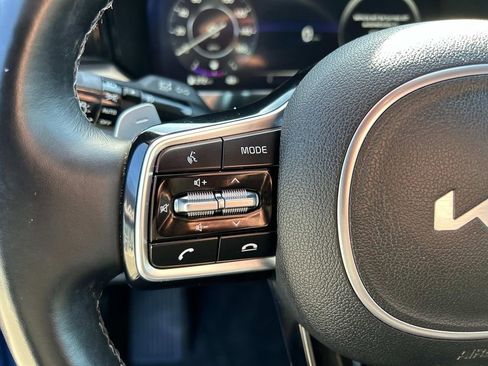 Used 2022 Kia Sorento SX image 19