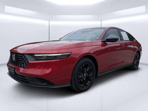Used 2025 Honda Accord SE image 7