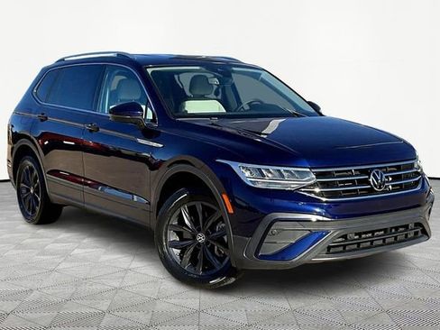 Used 2022 Volkswagen Tiguan SE image 11