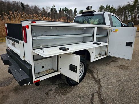 Used 2019 Ford F350 XL w/ Power Equipment Group image 13