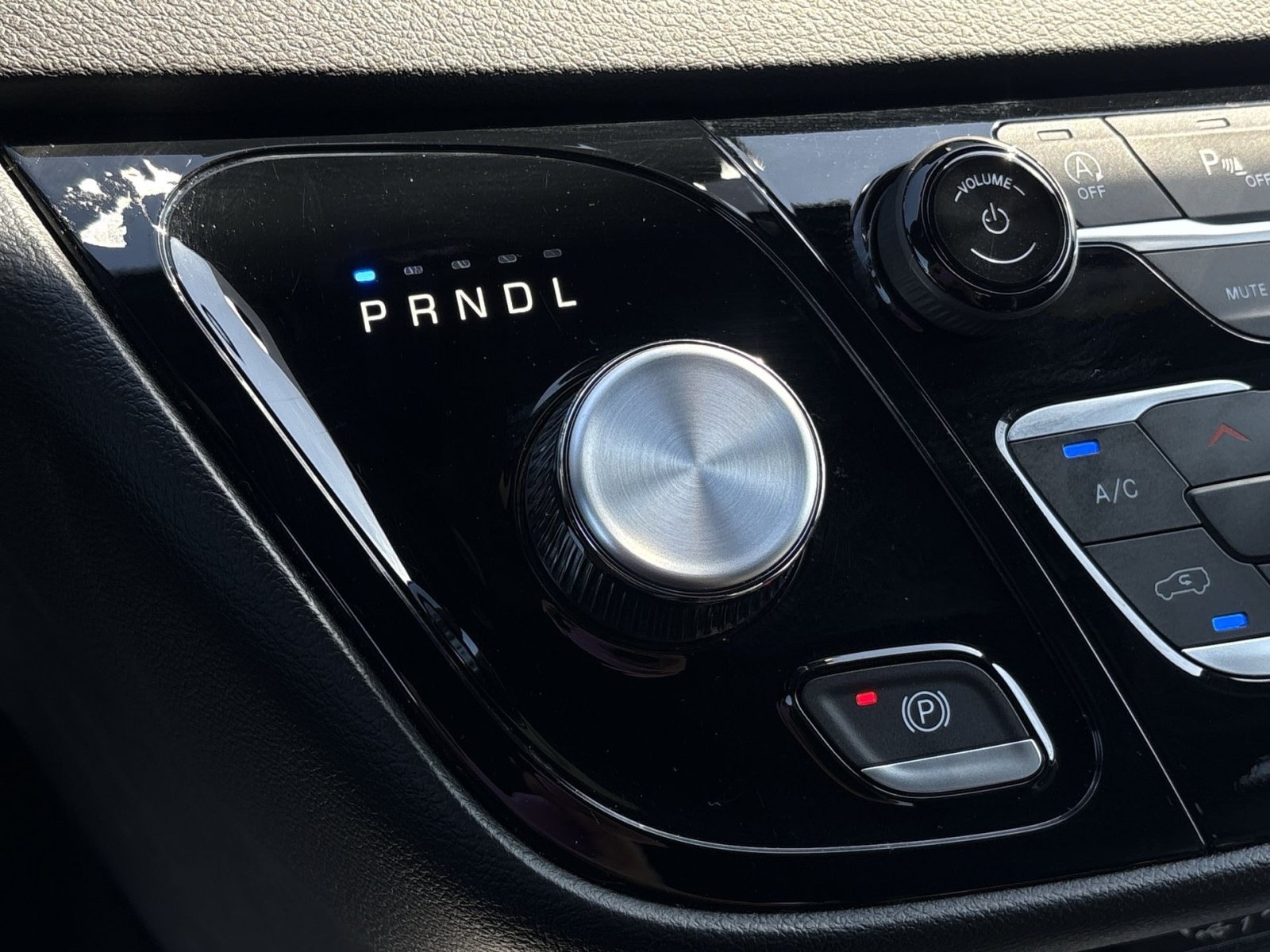 Used 2025 Chrysler Pacifica Select FWD image 22