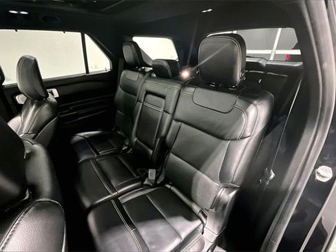 Used 2020 Ford Explorer ST w/ Premium Technology Package image 23