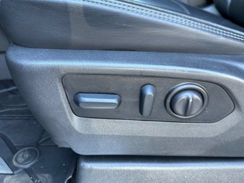 Used 2022 Chevrolet Silverado 1500 High Country w/ LPO, Dark Essentials Package AWD/4WD image 12