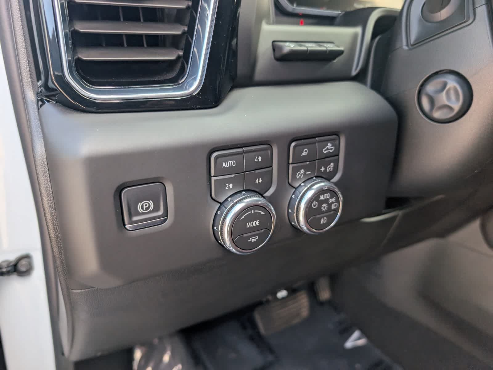 Certified 2026 GMC Sierra 1500 Denali Ultimate AWD/4WD image 24