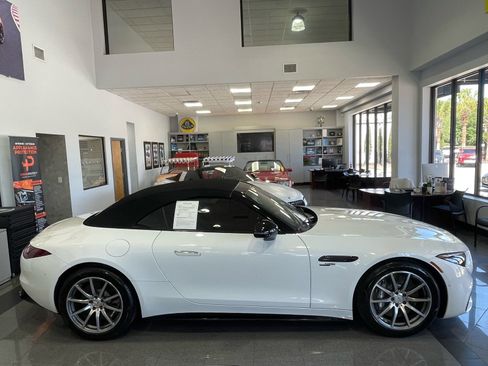 Used 2023 Mercedes-Benz SL 43 AMG image 12