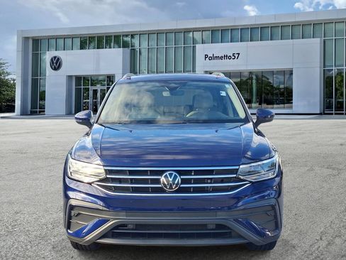 Used 2023 Volkswagen Tiguan SE FWD image 2