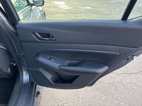 Used 2024 Nissan Altima 2.5 SV image 29