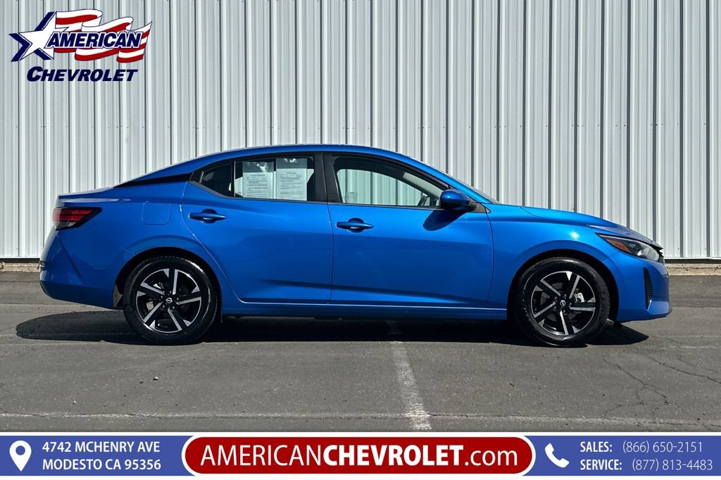 Used 2025 Nissan Sentra SV FWD image 3