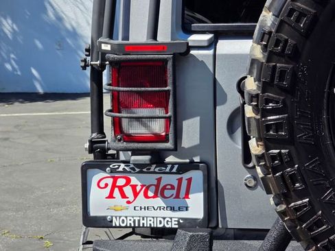 Used 2016 Jeep Wrangler Unlimited Sahara w/ Connectivity Group image 8