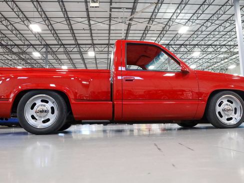 Used 1988 Chevrolet Silverado 1500 2WD Regular Cab image 31