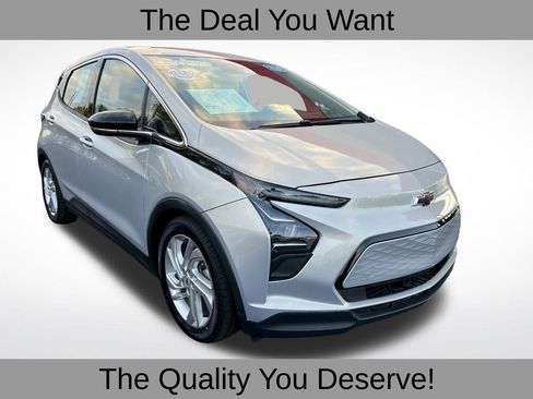 Used 2022 Chevrolet Bolt LT image 1