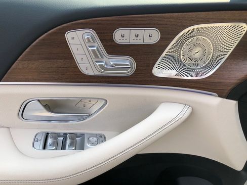 New 2025 Mercedes-Benz GLS 450 4MATIC image 12