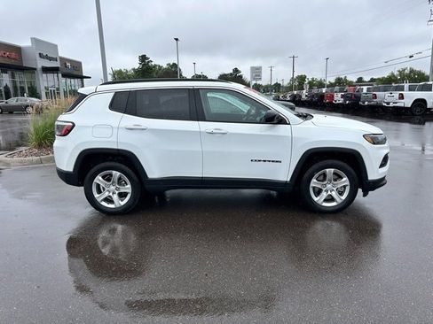 Certified 2024 Jeep Compass Latitude image 2