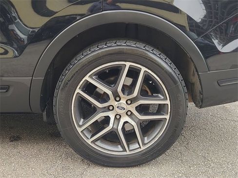 Used 2018 Ford Explorer Sport w/ Equipment Group 401A image 33