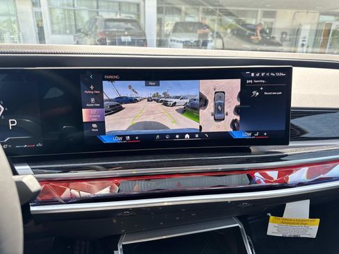 New 2025 BMW 740i w/ Executive Package image 17