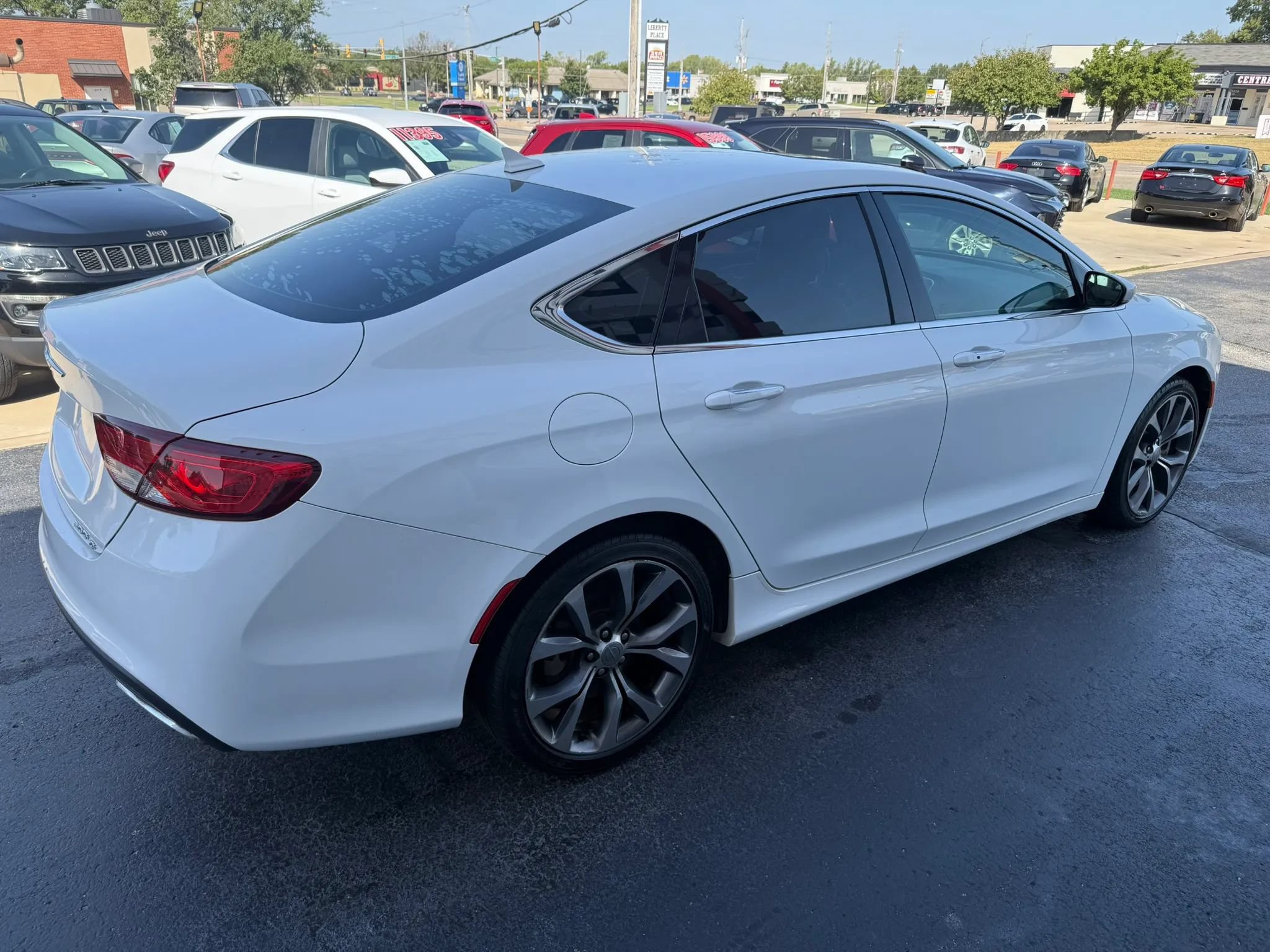 Used 2015 Chrysler 200 C w/ Navigation & Sound Group I FWD image 9