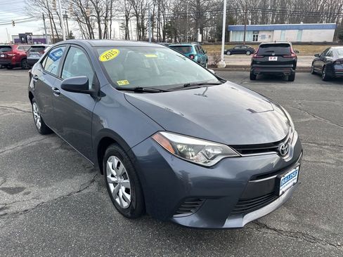 Used 2015 Toyota Corolla L image 3