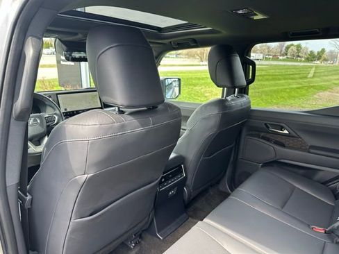 Used 2024 Lexus GX 550 image 21