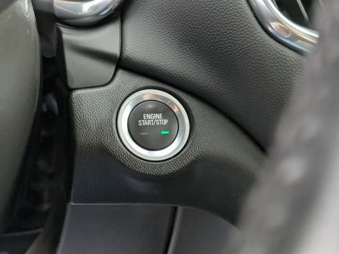 Used 2021 Chevrolet Equinox LT image 20