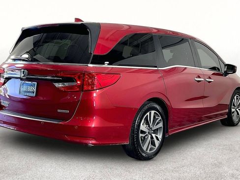 Used 2023 Honda Odyssey Touring image 2