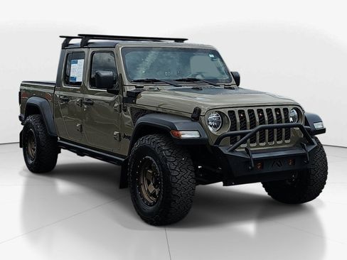 Used 2020 Jeep Gladiator Sport w/ Quick Order Package 24S AWD/4WD image 2