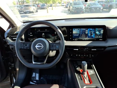 New 2026 Nissan Kicks SR w/ SR Premium Package FWD image 24