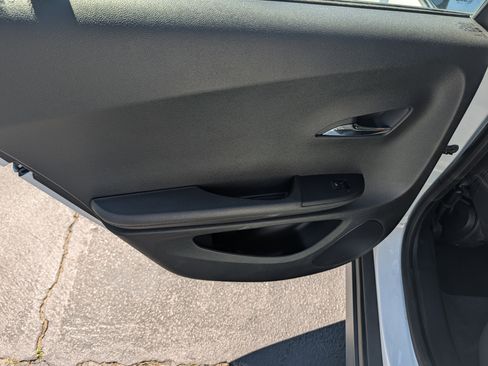 Used 2014 Chevrolet Volt FWD image 14